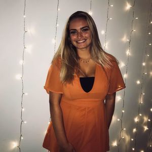 Meet your Posher, Elizabeth